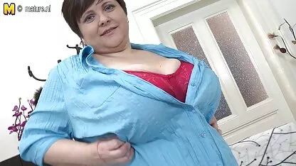 Busty je voudrais voir un film porno gratuit Micha