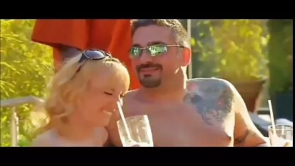 Nelly video gratuite femme fontaine sullivan